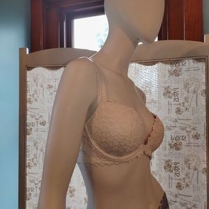 VS PINK Date Racer-back bra 32DD white lace